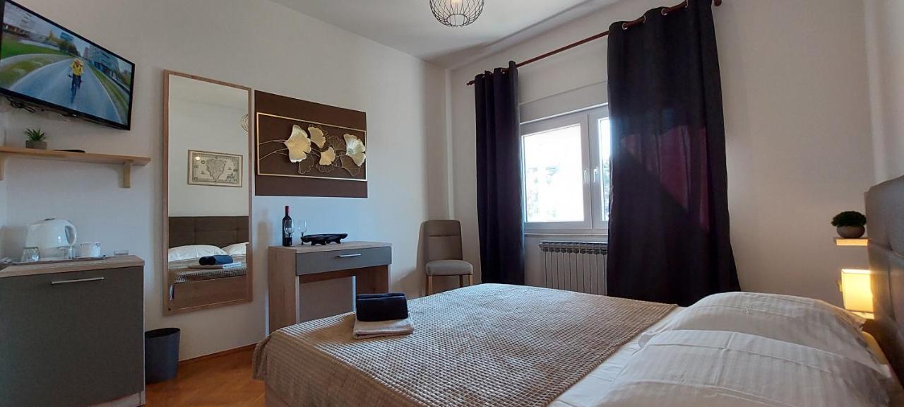 Villa Salvia Rooms And Apartments 罗维尼 外观 照片