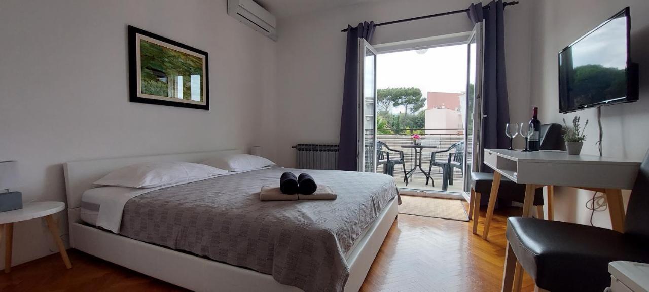 Villa Salvia Rooms And Apartments 罗维尼 外观 照片